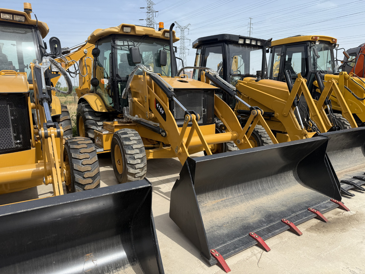 CATERPILLAR 416F - Backhoe loader: gambar 2 CATERPILLAR 416F - Backhoe loader: gambar 2