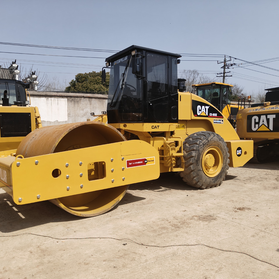 CATERPILLAR 683E - Roller jalan: gambar 4 CATERPILLAR 683E - Roller jalan: gambar 4