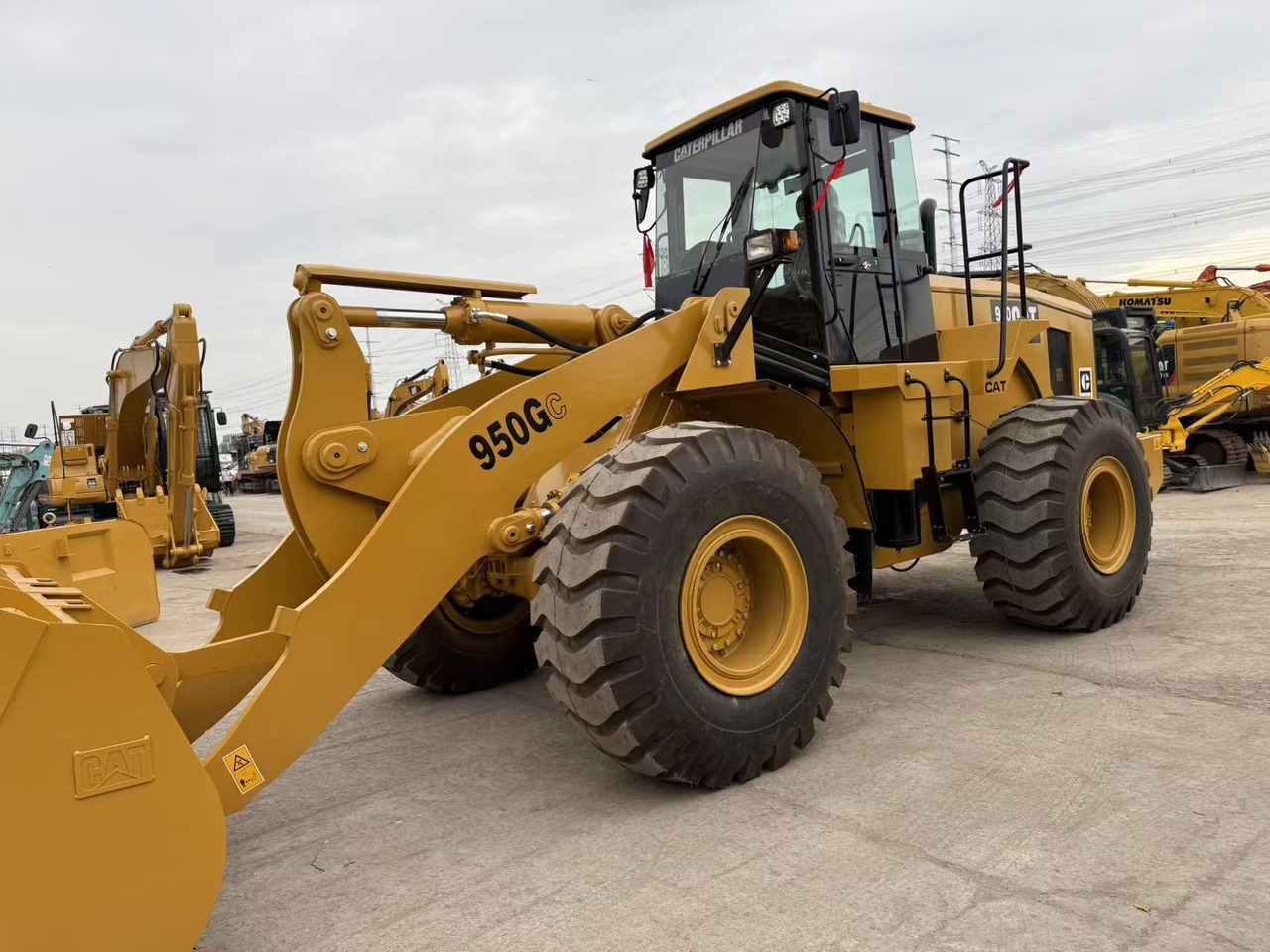 CATERPILLAR 950GC - Wheel loader: gambar 3 CATERPILLAR 950GC - Wheel loader: gambar 3