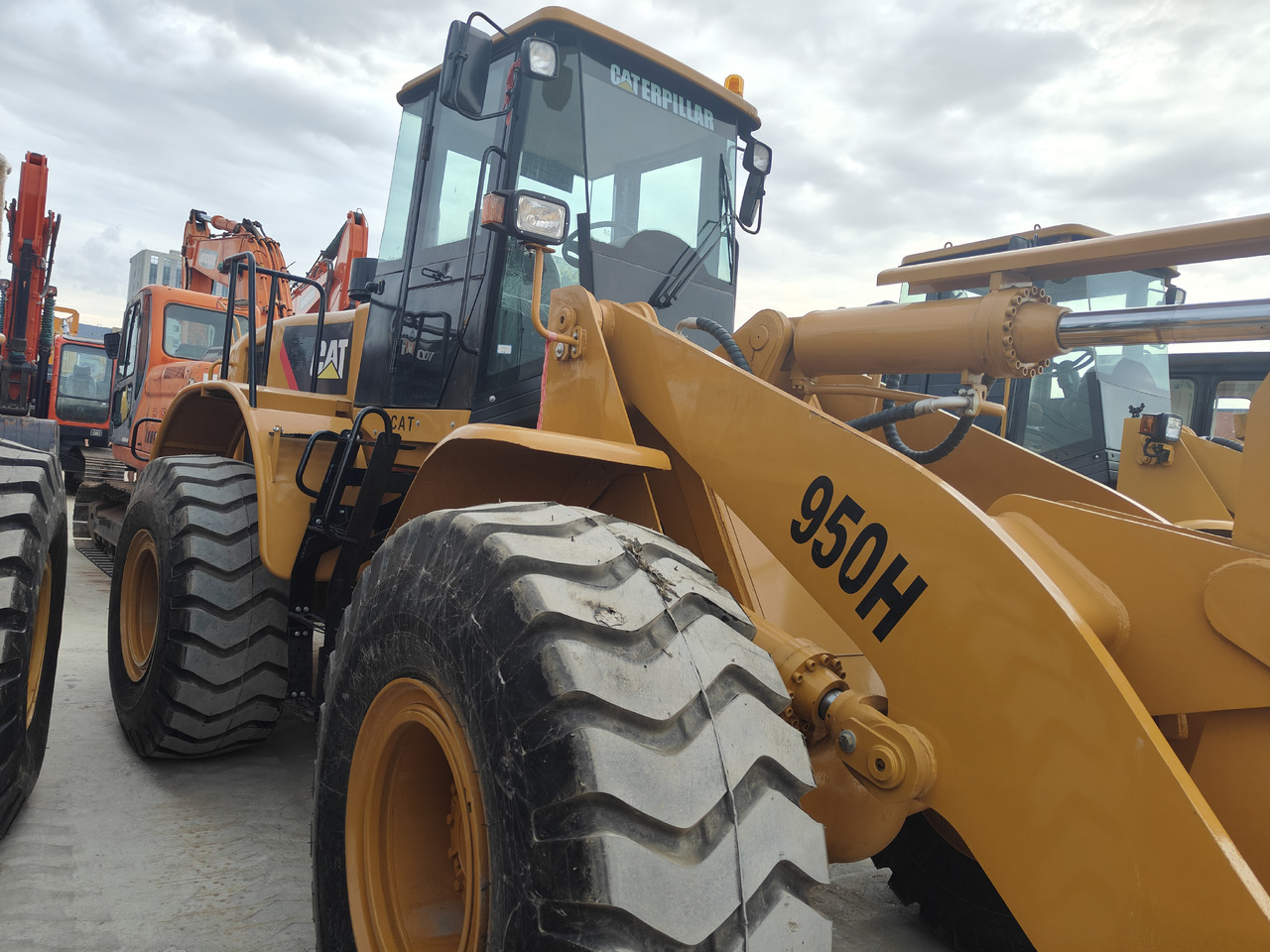 CATERPILLAR 950H - Wheel loader: gambar 3 CATERPILLAR 950H - Wheel loader: gambar 3