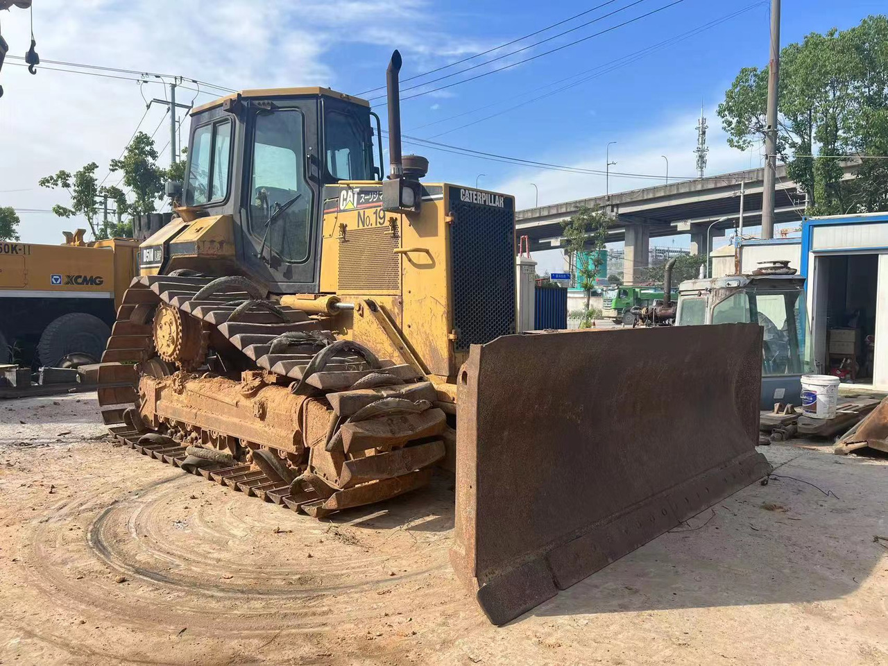 CATERPILLAR D5M - Bulldozer: gambar 3 CATERPILLAR D5M - Bulldozer: gambar 3