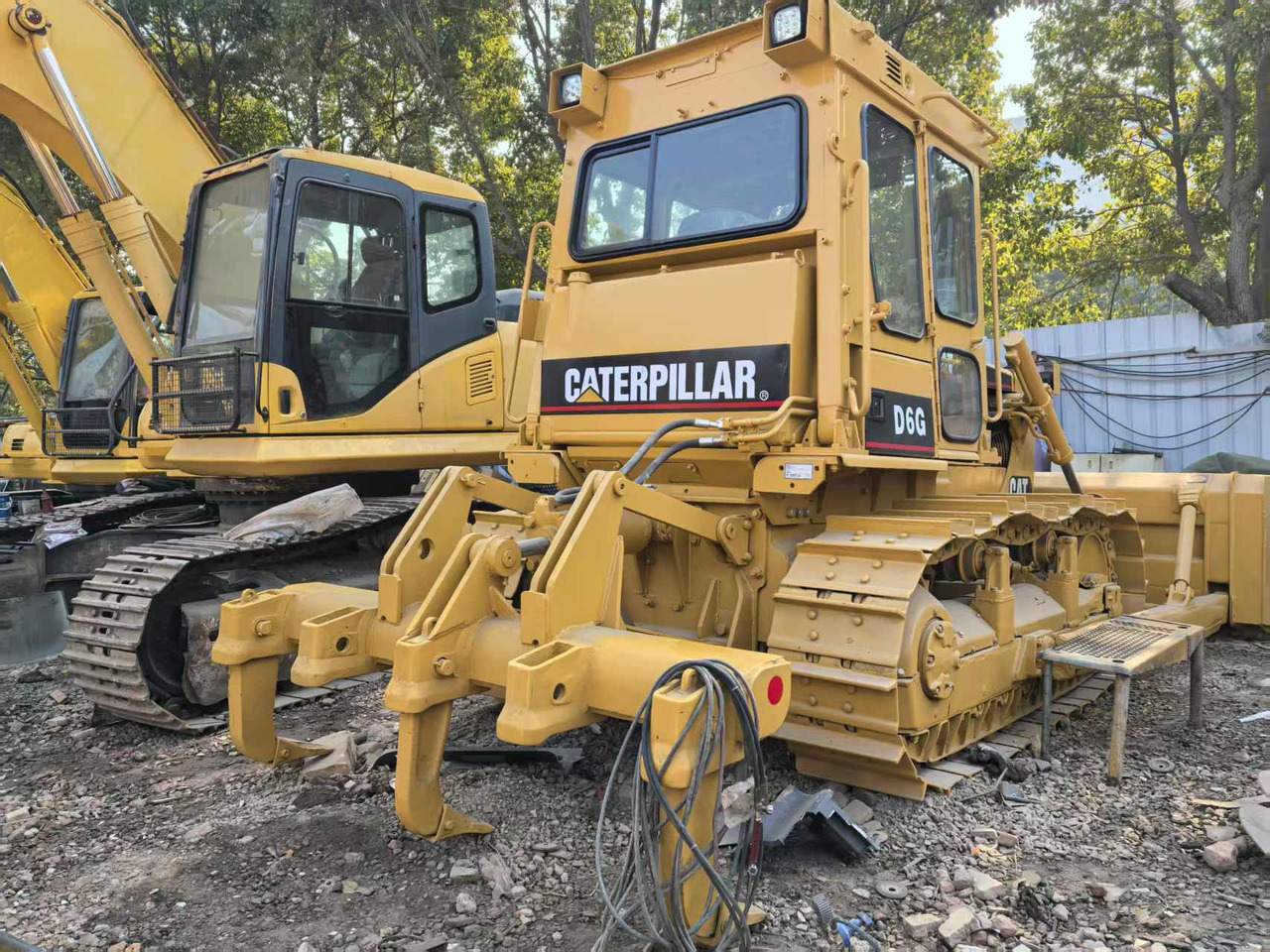 CATERPILLAR D6G - Bulldozer: gambar 4 CATERPILLAR D6G - Bulldozer: gambar 4