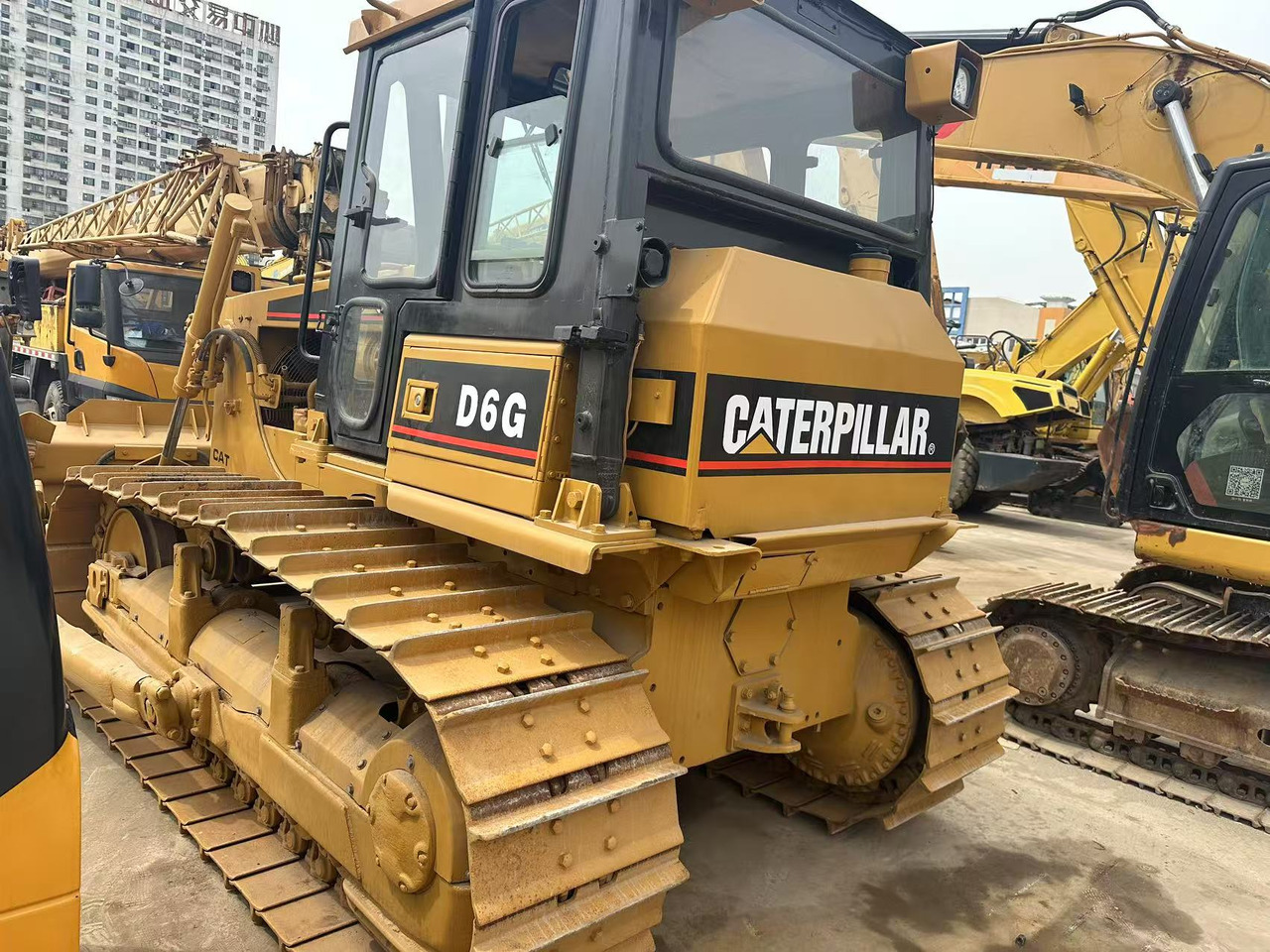 CATERPILLAR D6G - Bulldozer: gambar 1 CATERPILLAR D6G - Bulldozer: gambar 1