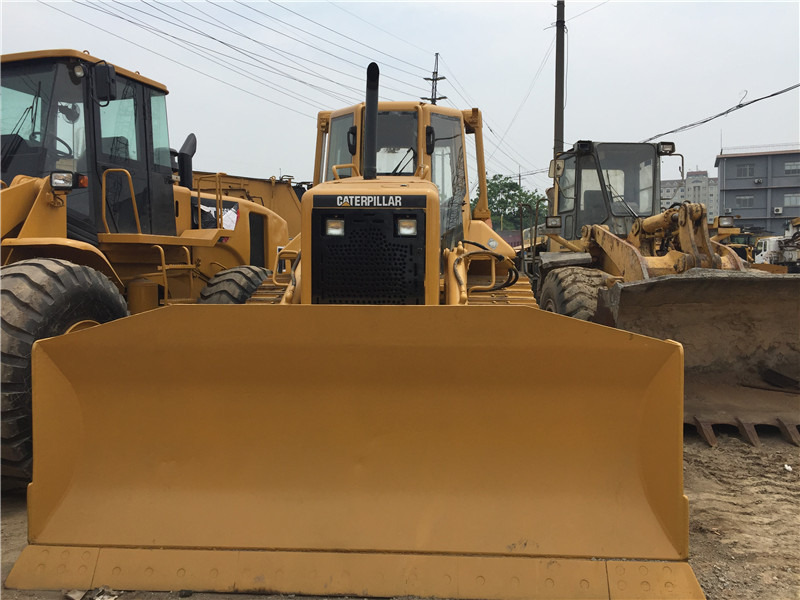 CATERPILLAR D6N - Bulldozer: gambar 2 CATERPILLAR D6N - Bulldozer: gambar 2
