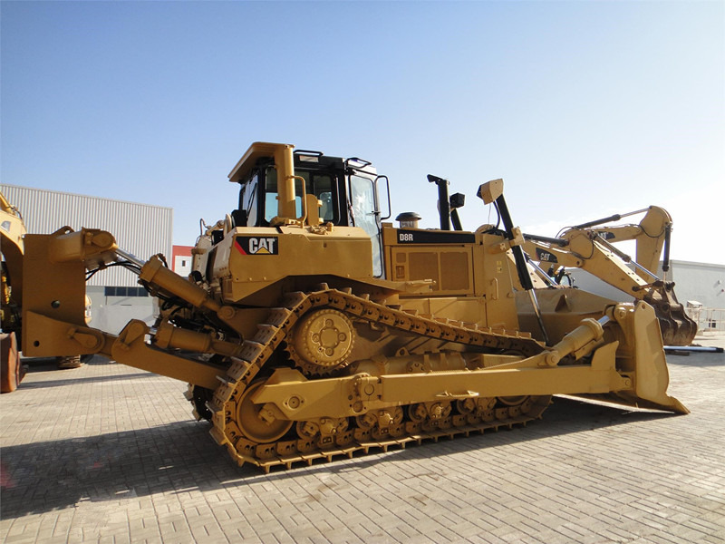 CATERPILLAR D8N - Bulldozer: gambar 1 CATERPILLAR D8N - Bulldozer: gambar 1