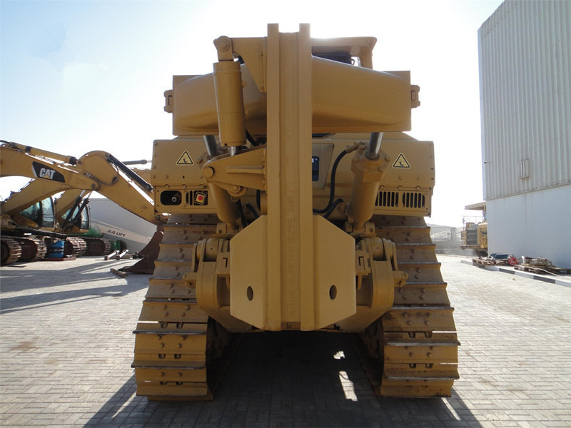 CATERPILLAR D8N - Bulldozer: gambar 5 CATERPILLAR D8N - Bulldozer: gambar 5