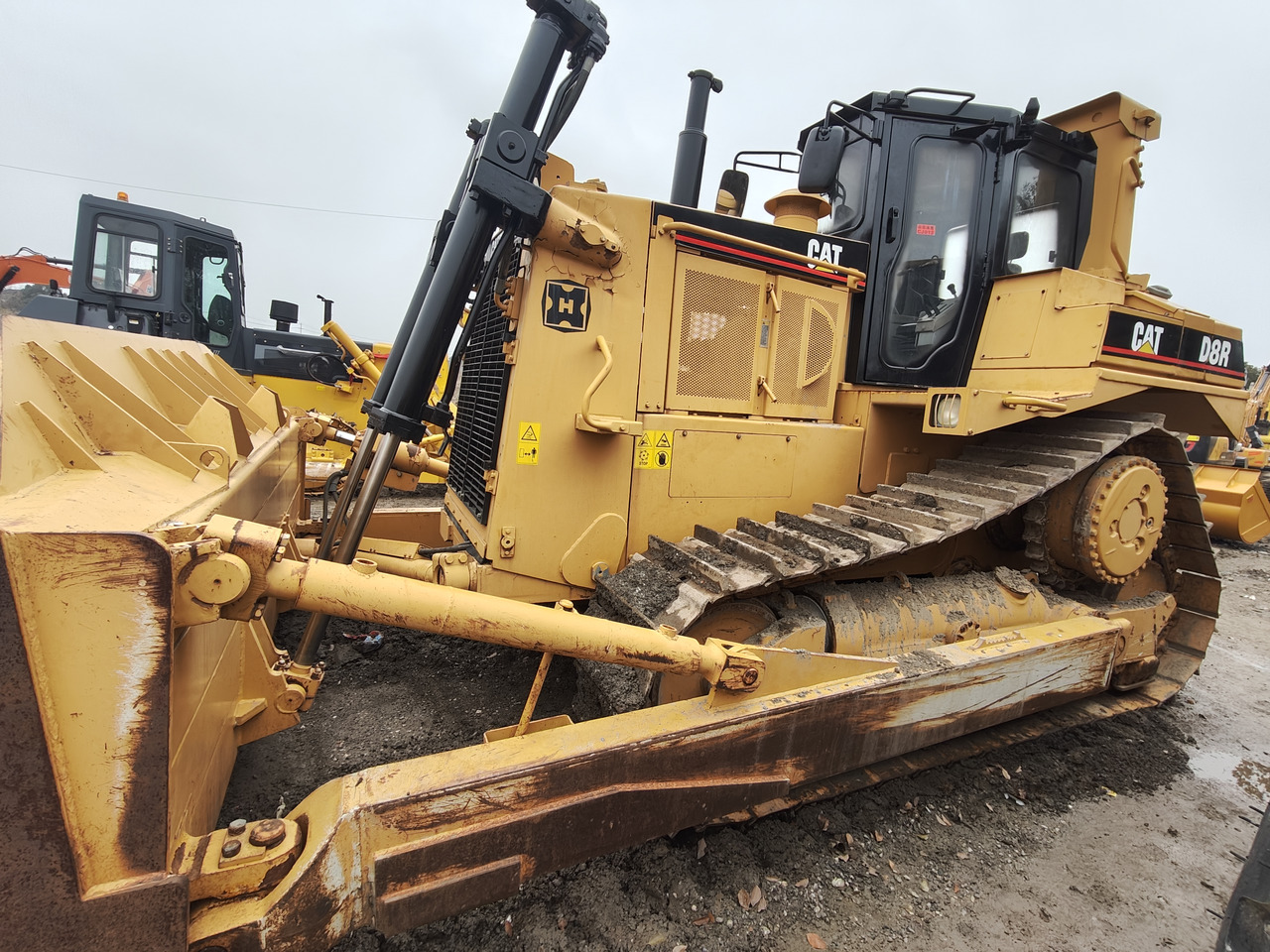 CATERPILLAR D8R - Bulldozer: gambar 5 CATERPILLAR D8R - Bulldozer: gambar 5
