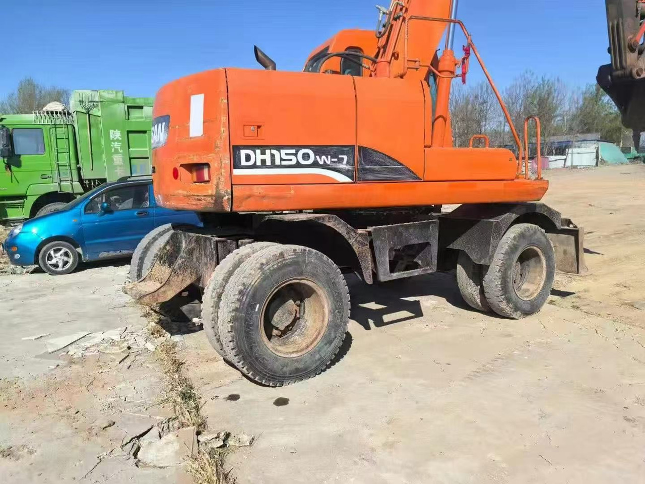 DOOSAN DH150W-7 - Ekskavator roda: gambar 4 DOOSAN DH150W-7 - Ekskavator roda: gambar 4