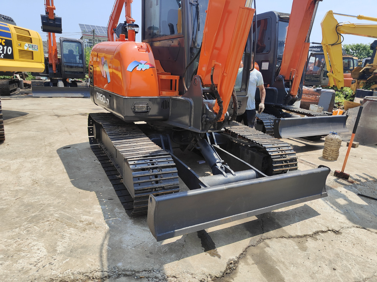 DOOSAN DH60-7 - Ekskavator perayap: gambar 4 DOOSAN DH60-7 - Ekskavator perayap: gambar 4
