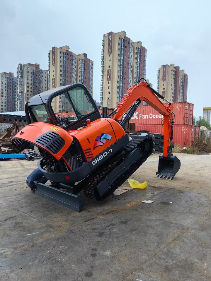 DOOSAN DH60-7 - Ekskavator perayap: gambar 5 DOOSAN DH60-7 - Ekskavator perayap: gambar 5