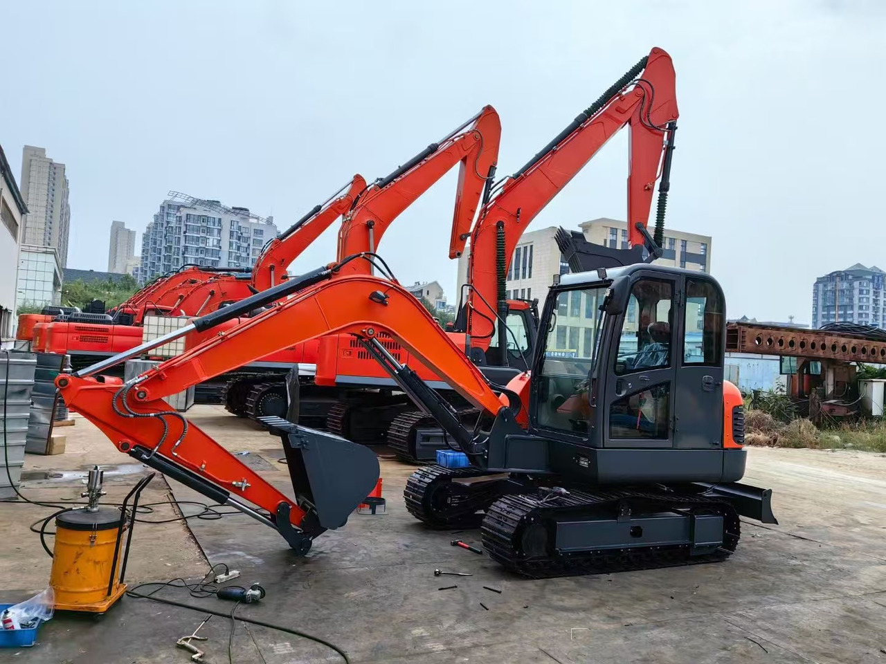DOOSAN DH60-7 - Ekskavator perayap: gambar 4 DOOSAN DH60-7 - Ekskavator perayap: gambar 4