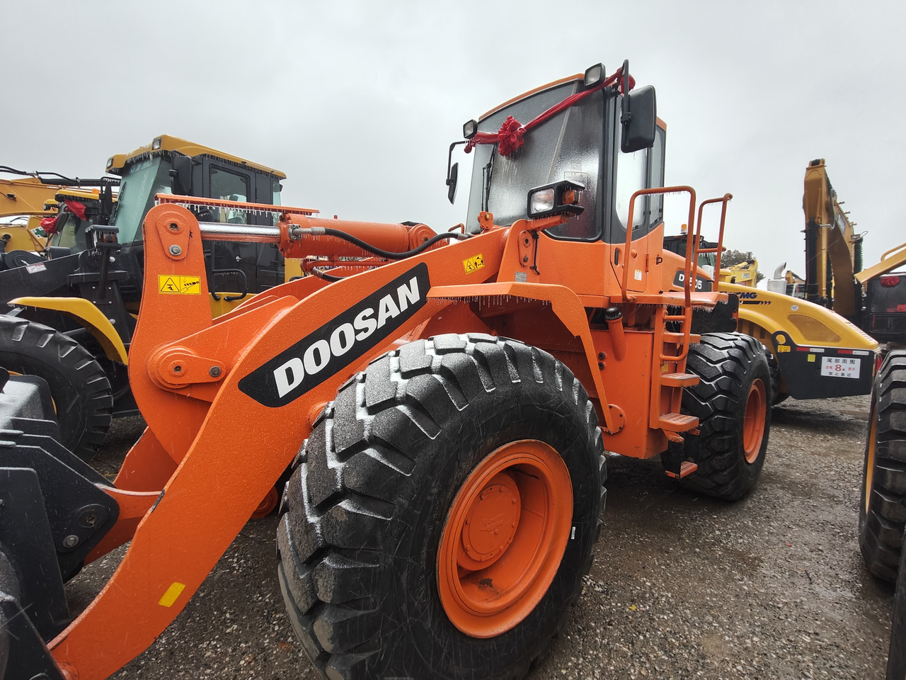 DOOSAN DL505 - Wheel loader: gambar 3 DOOSAN DL505 - Wheel loader: gambar 3