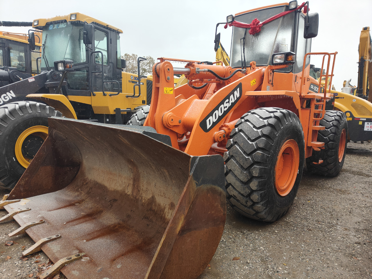 DOOSAN DL505 - Wheel loader: gambar 4 DOOSAN DL505 - Wheel loader: gambar 4