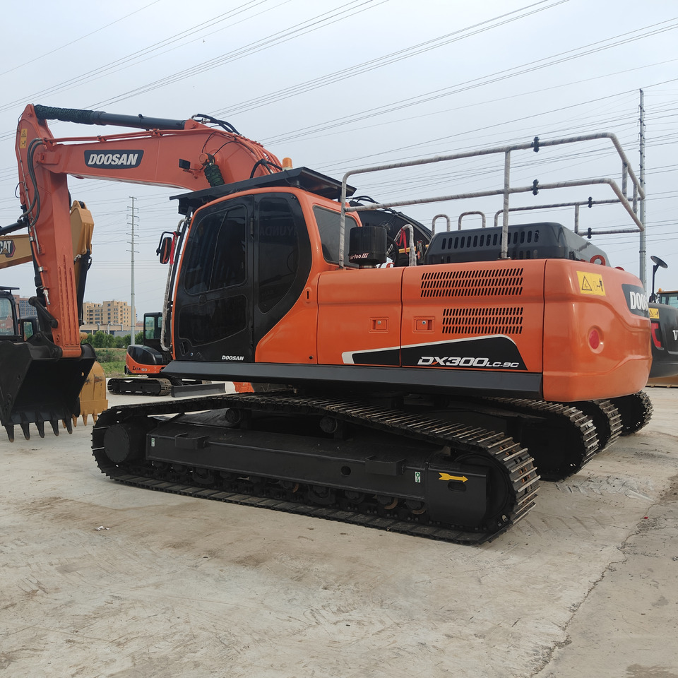 DOOSAN DX300LC-9C - Ekskavator perayap: gambar 2 DOOSAN DX300LC-9C - Ekskavator perayap: gambar 2