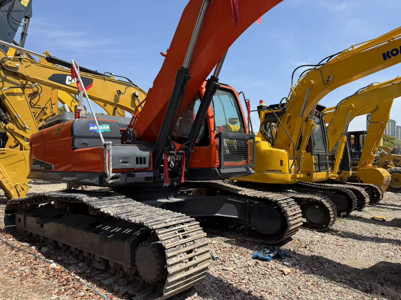 DOOSAN DX300LC-9C - Ekskavator perayap: gambar 4 DOOSAN DX300LC-9C - Ekskavator perayap: gambar 4