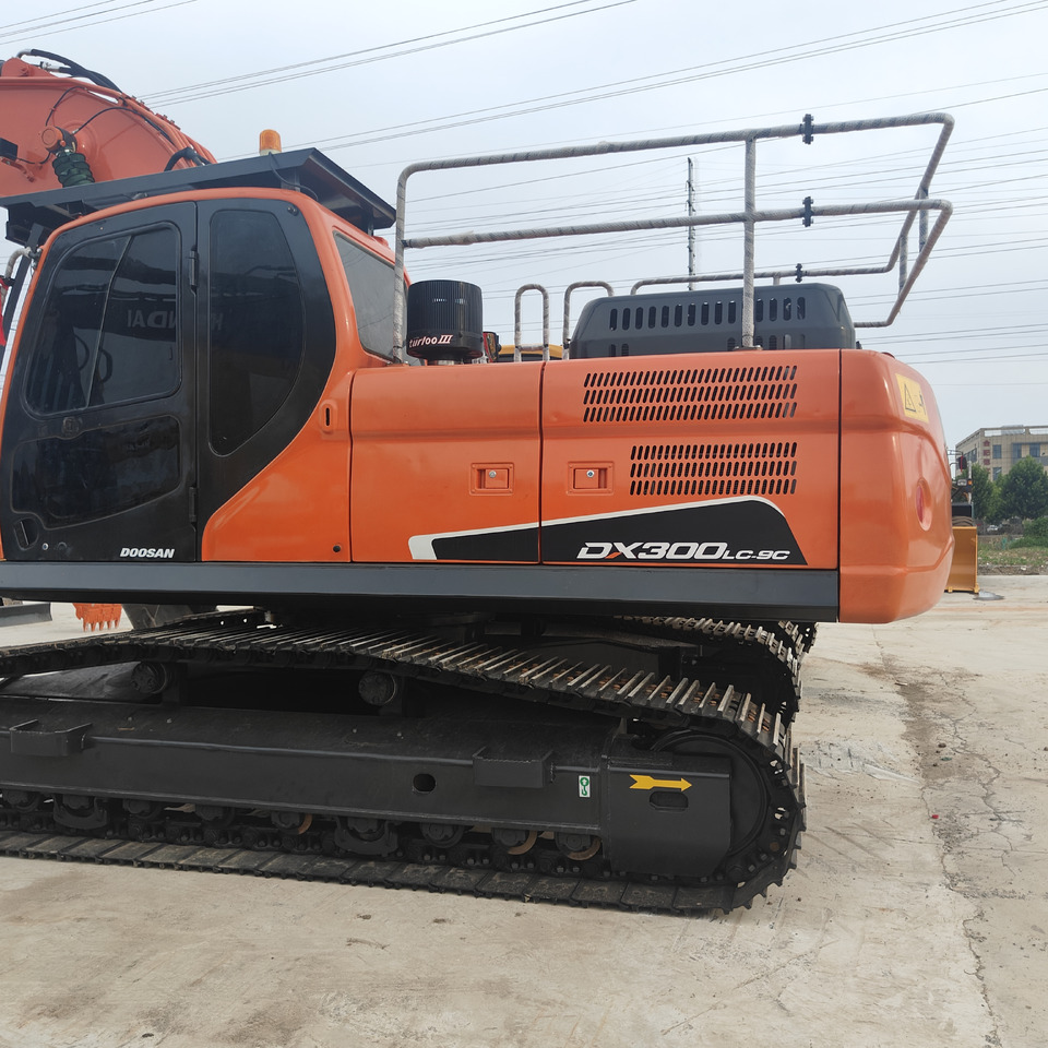 DOOSAN DX300LC-9C - Ekskavator perayap: gambar 3 DOOSAN DX300LC-9C - Ekskavator perayap: gambar 3