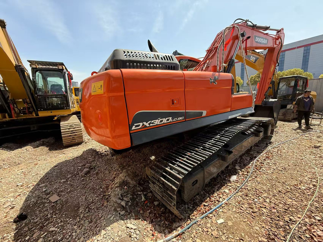 DOOSAN DX300LC-9C - Ekskavator perayap: gambar 3 DOOSAN DX300LC-9C - Ekskavator perayap: gambar 3