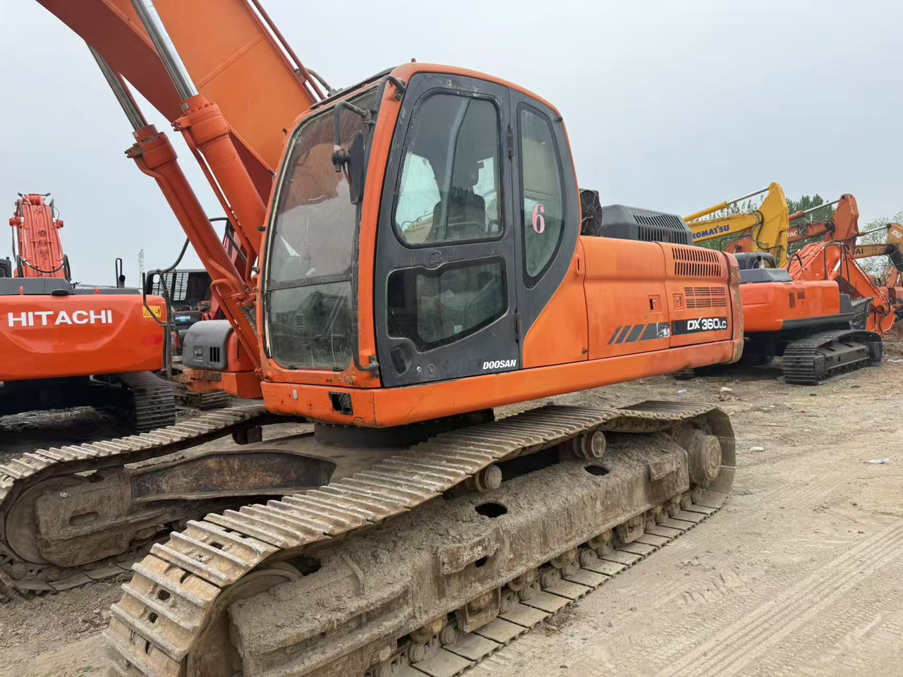 DOOSAN DX360LC - Ekskavator perayap: gambar 4 DOOSAN DX360LC - Ekskavator perayap: gambar 4