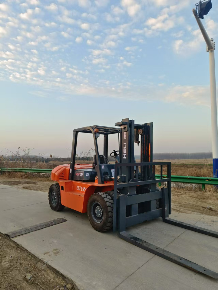 HELI 7-ton - Forklift diesel: gambar 3 HELI 7-ton - Forklift diesel: gambar 3