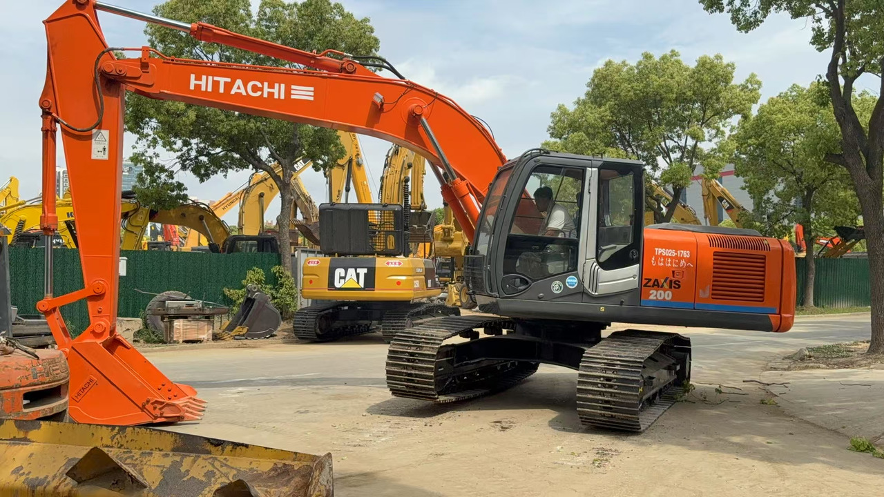 HITACHI ZX200 - Ekskavator perayap: gambar 5 HITACHI ZX200 - Ekskavator perayap: gambar 5