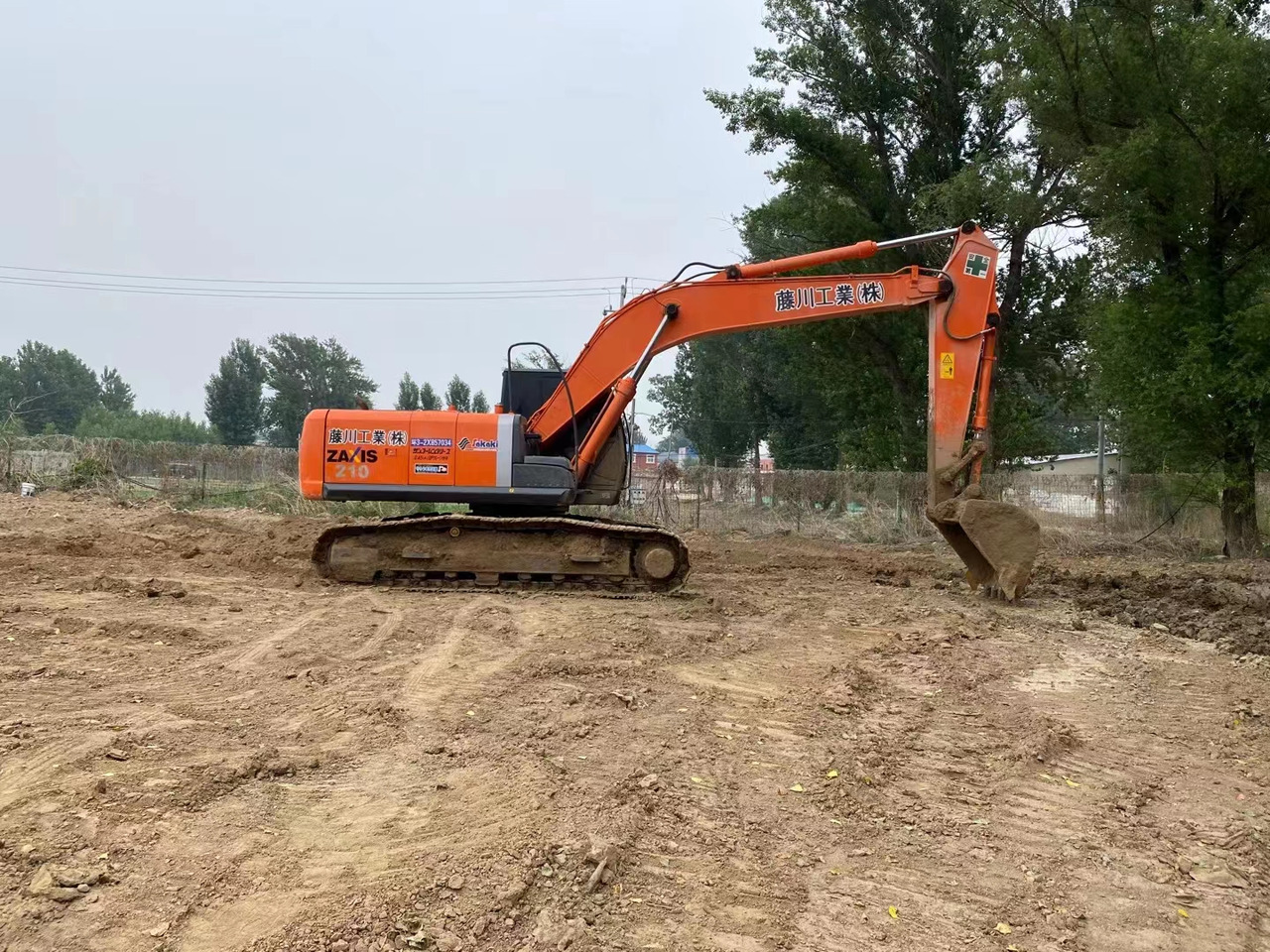 HITACHI ZX210-3G - Ekskavator perayap: gambar 4 HITACHI ZX210-3G - Ekskavator perayap: gambar 4