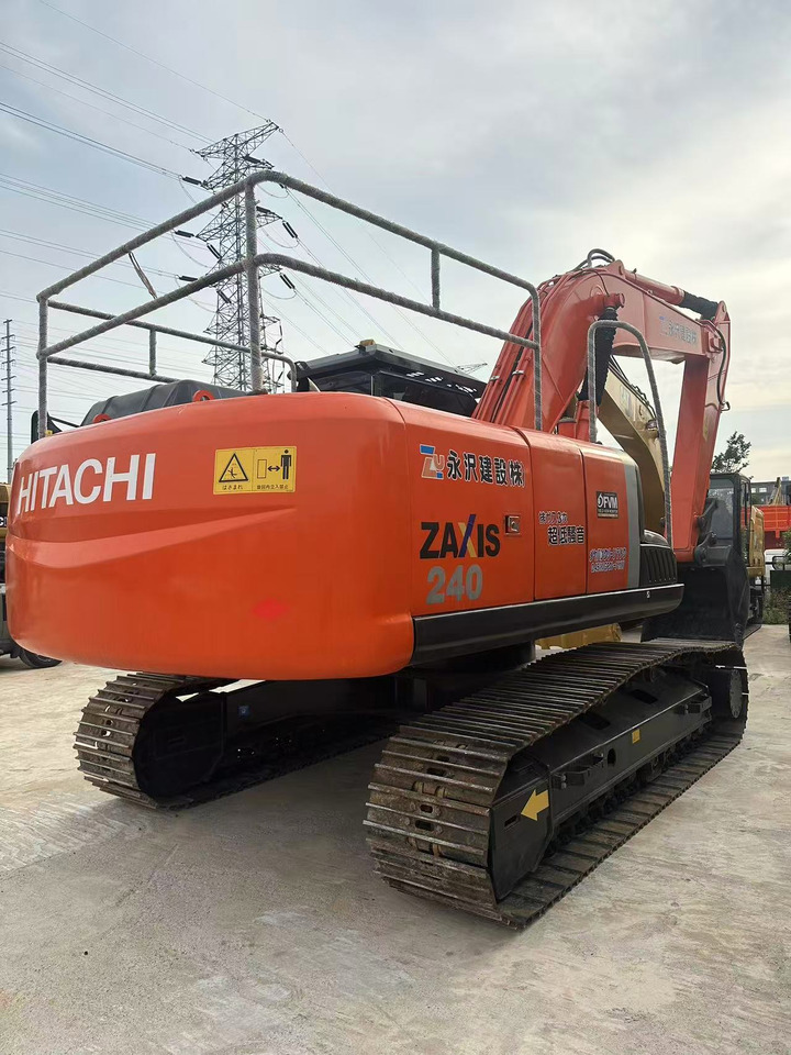HITACHI ZX240-3G - Ekskavator perayap: gambar 4 HITACHI ZX240-3G - Ekskavator perayap: gambar 4