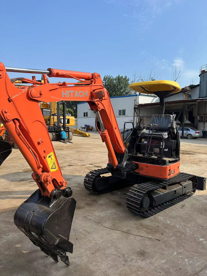 HITACHI ZX30 - Ekskavator perayap: gambar 3 HITACHI ZX30 - Ekskavator perayap: gambar 3
