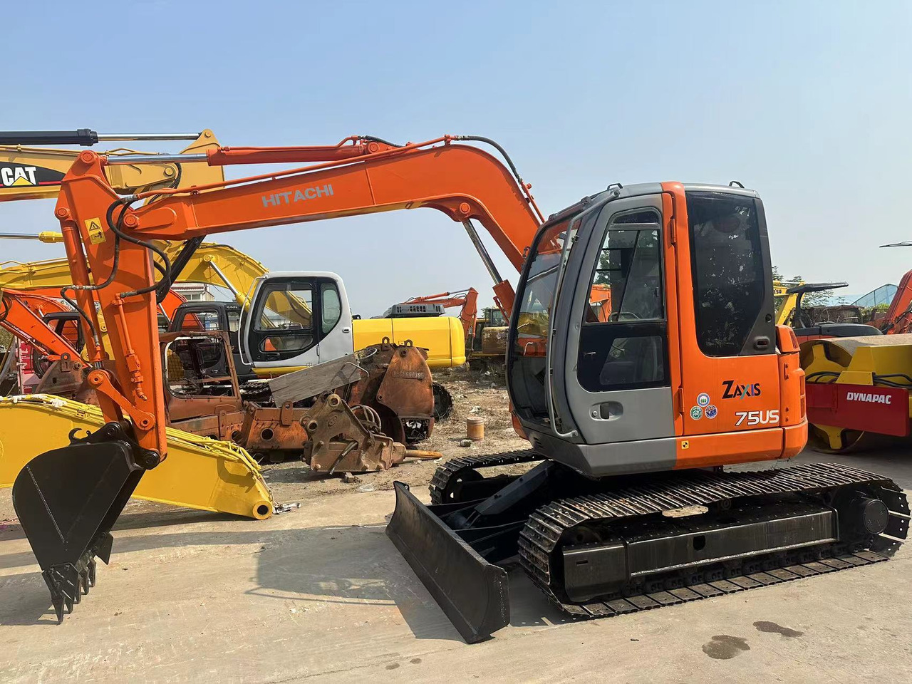 HITACHI ZX75 - Ekskavator perayap: gambar 1 HITACHI ZX75 - Ekskavator perayap: gambar 1