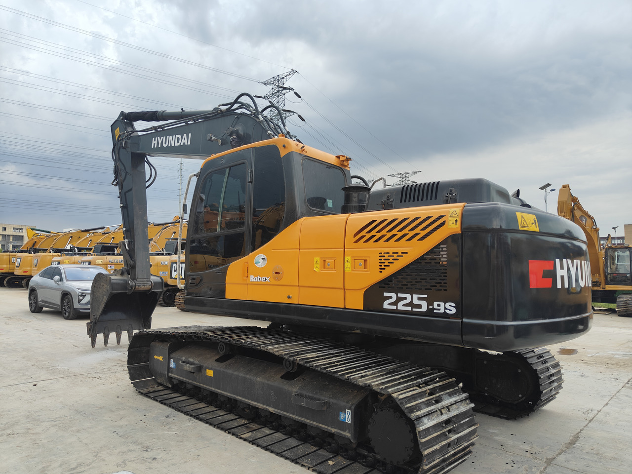 HYUNDAI R225LC-9S - Ekskavator perayap: gambar 5 HYUNDAI R225LC-9S - Ekskavator perayap: gambar 5