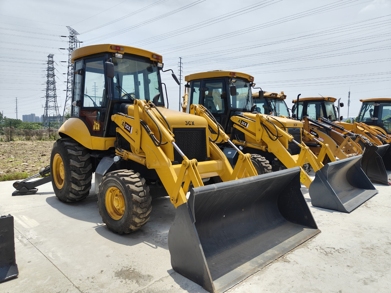 JCB 3CX - Backhoe loader: gambar 1 JCB 3CX - Backhoe loader: gambar 1