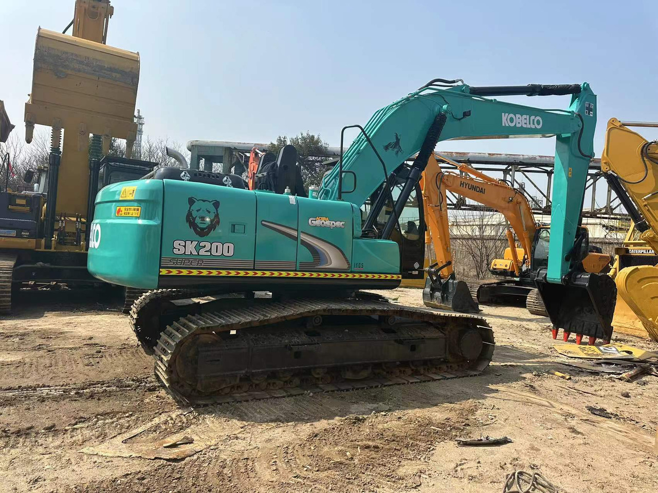 KOBELCO SK200-8 - Ekskavator perayap: gambar 2 KOBELCO SK200-8 - Ekskavator perayap: gambar 2