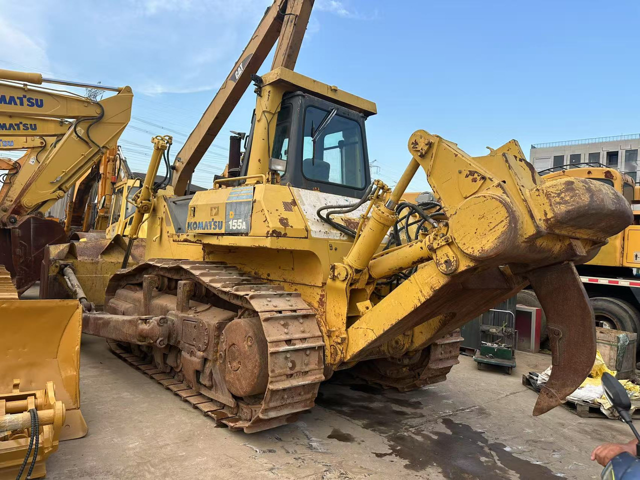 KOMATSU D155A-5 - Bulldozer: gambar 1 KOMATSU D155A-5 - Bulldozer: gambar 1