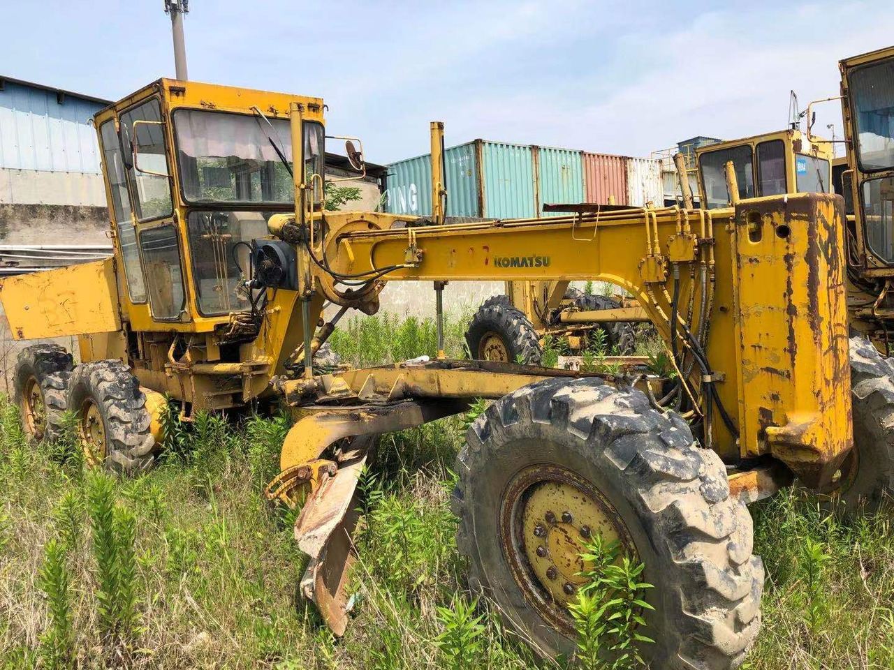 KOMATSU GD511 - Grader: gambar 3 KOMATSU GD511 - Grader: gambar 3