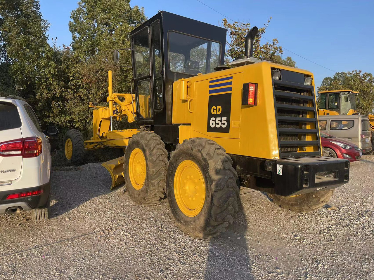 KOMATSU GD655 - Grader: gambar 2 KOMATSU GD655 - Grader: gambar 2