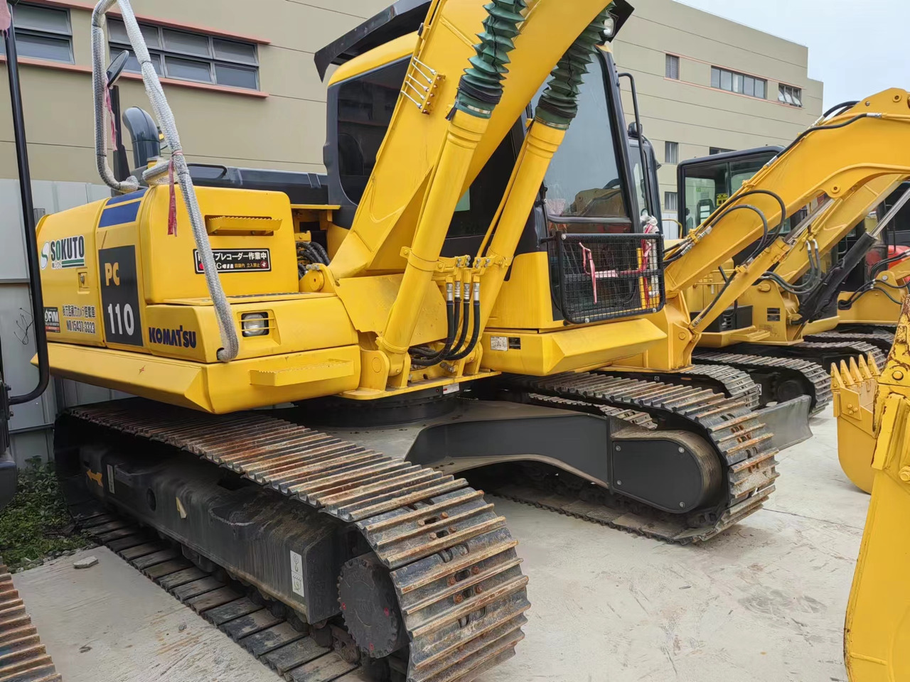 KOMATSU PC110-7 - Ekskavator perayap: gambar 2 KOMATSU PC110-7 - Ekskavator perayap: gambar 2