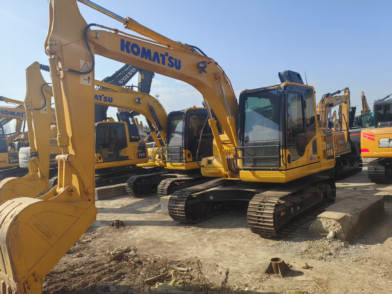 KOMATSU PC110-7 - Ekskavator perayap: gambar 1 KOMATSU PC110-7 - Ekskavator perayap: gambar 1