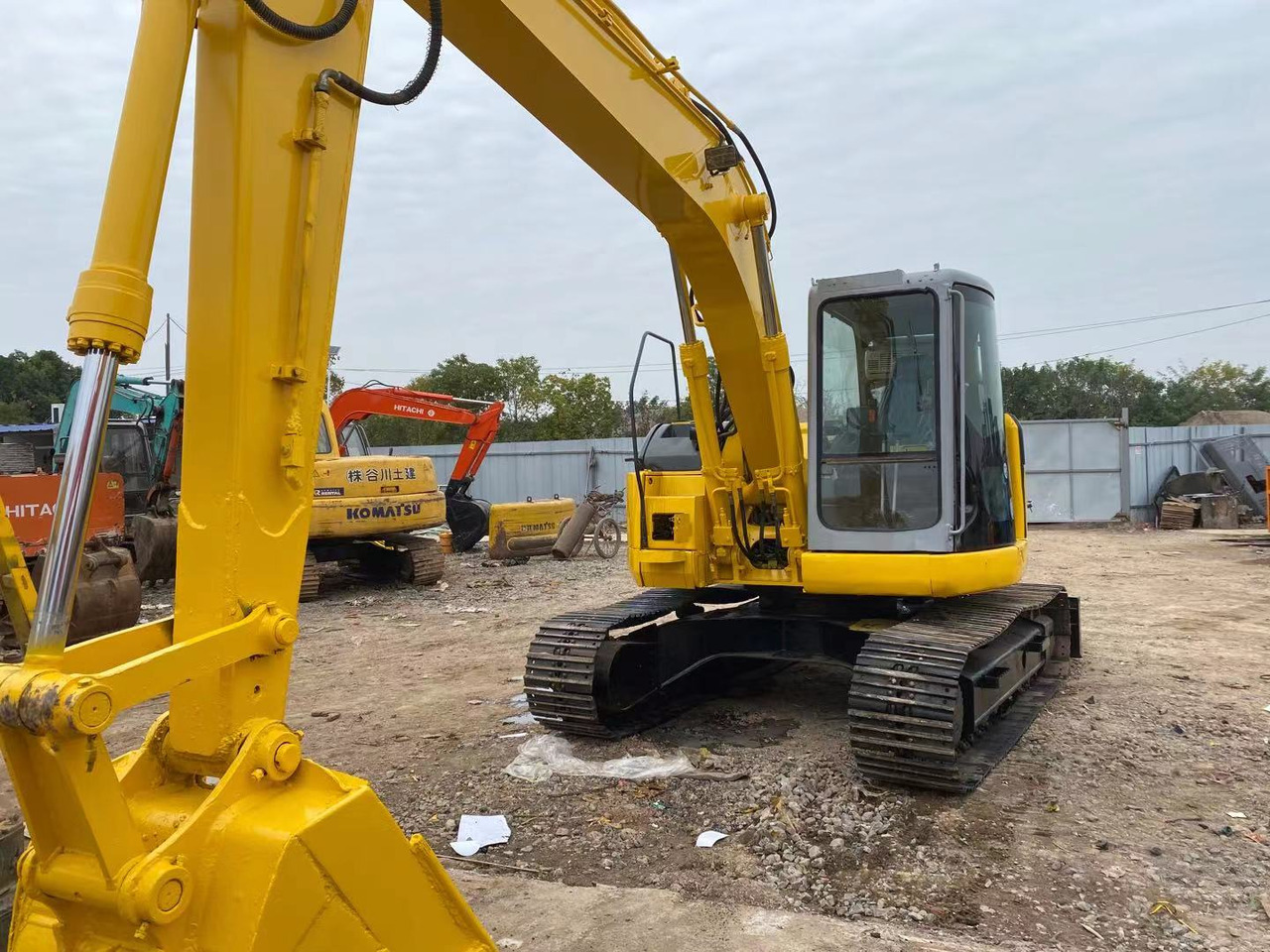 KOMATSU PC128US - Ekskavator perayap: gambar 1 KOMATSU PC128US - Ekskavator perayap: gambar 1