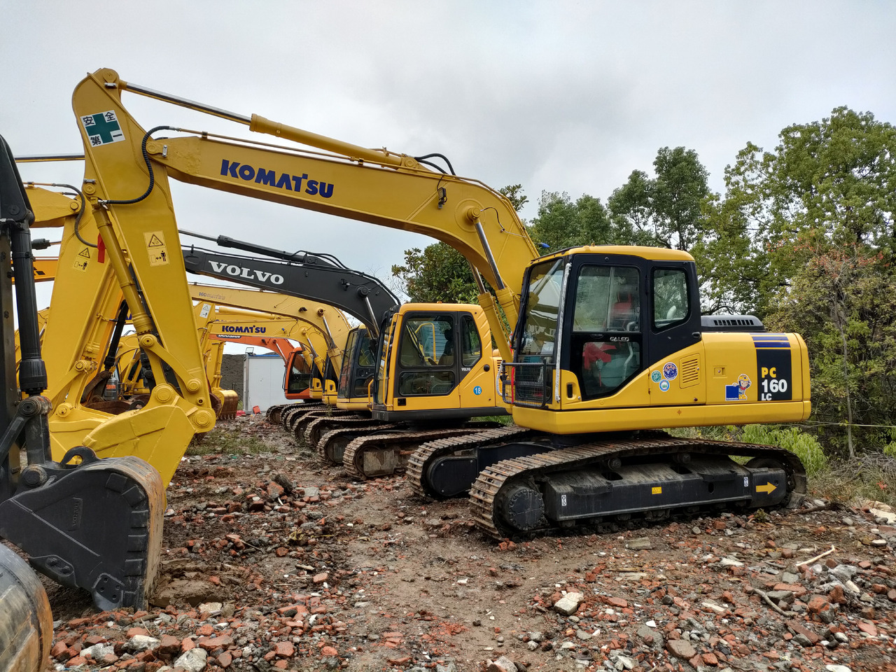 KOMATSU PC160-7 - Ekskavator perayap: gambar 2 KOMATSU PC160-7 - Ekskavator perayap: gambar 2