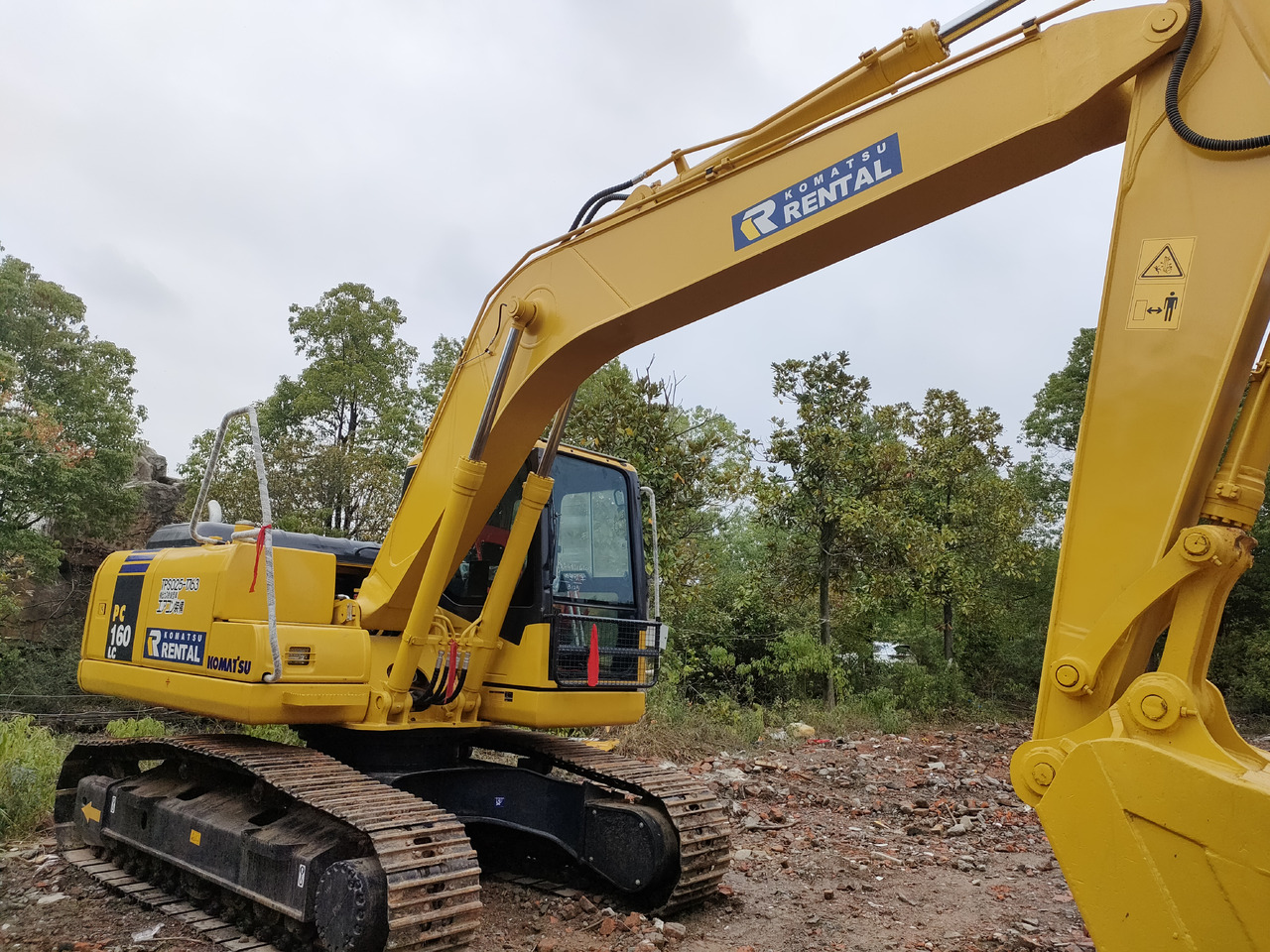 KOMATSU PC160-7 - Ekskavator perayap: gambar 4 KOMATSU PC160-7 - Ekskavator perayap: gambar 4