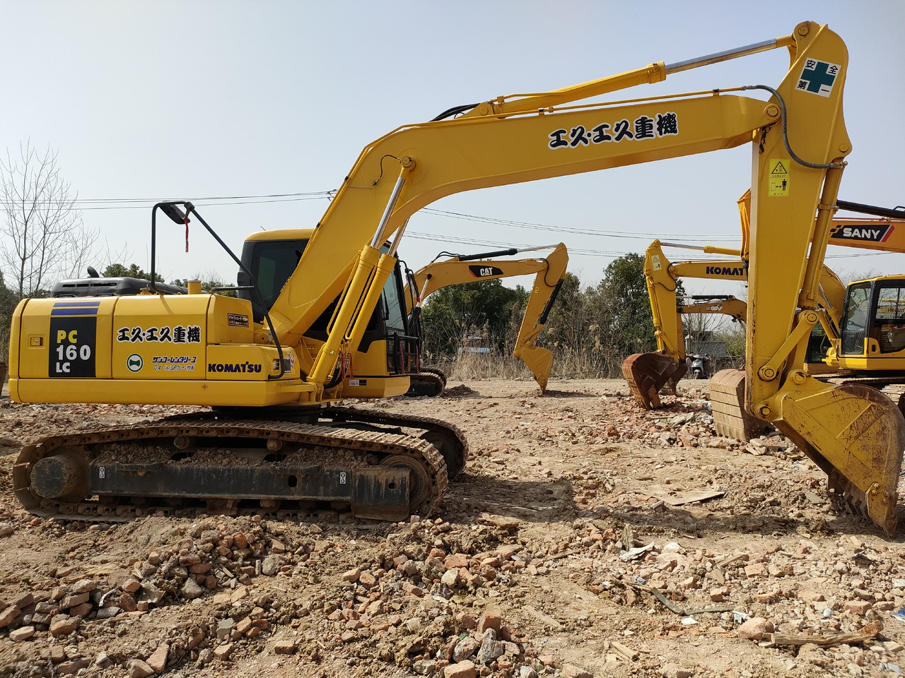 KOMATSU PC160-7 - Ekskavator perayap: gambar 3 KOMATSU PC160-7 - Ekskavator perayap: gambar 3