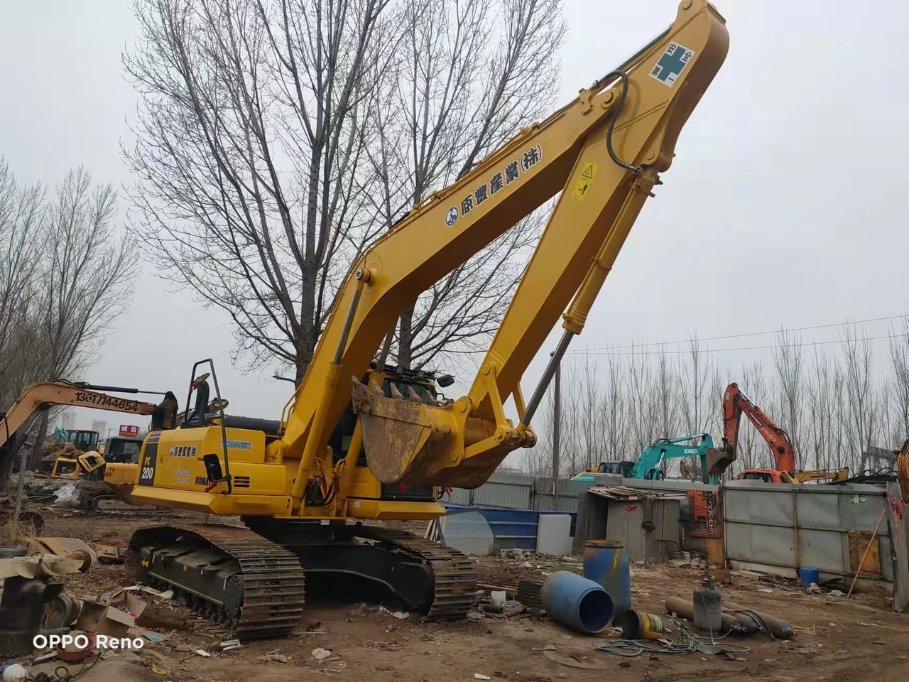 KOMATSU PC200-8 - Ekskavator roda: gambar 3 KOMATSU PC200-8 - Ekskavator roda: gambar 3