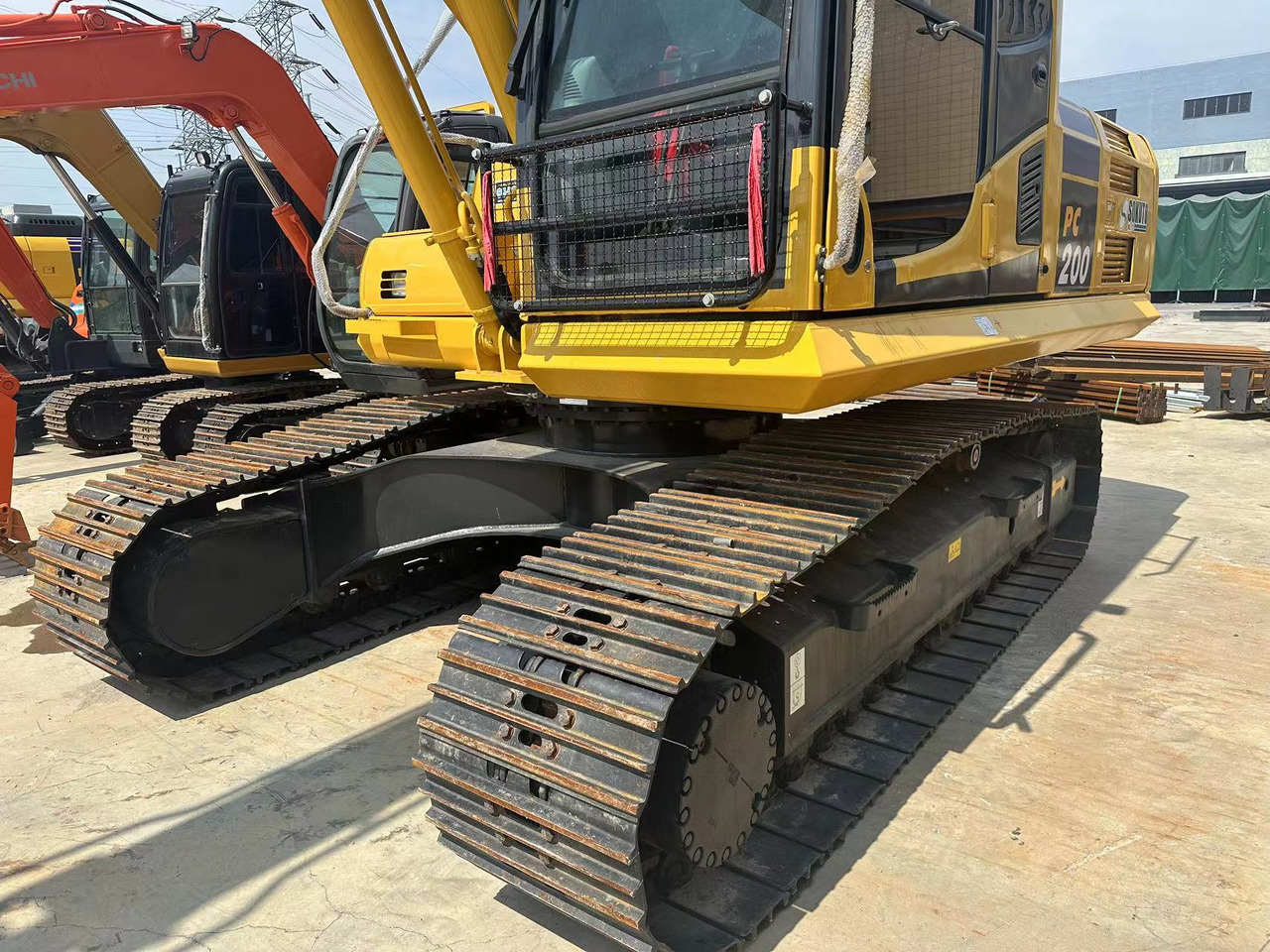 KOMATSU PC200-8N1 - Ekskavator perayap: gambar 3 KOMATSU PC200-8N1 - Ekskavator perayap: gambar 3