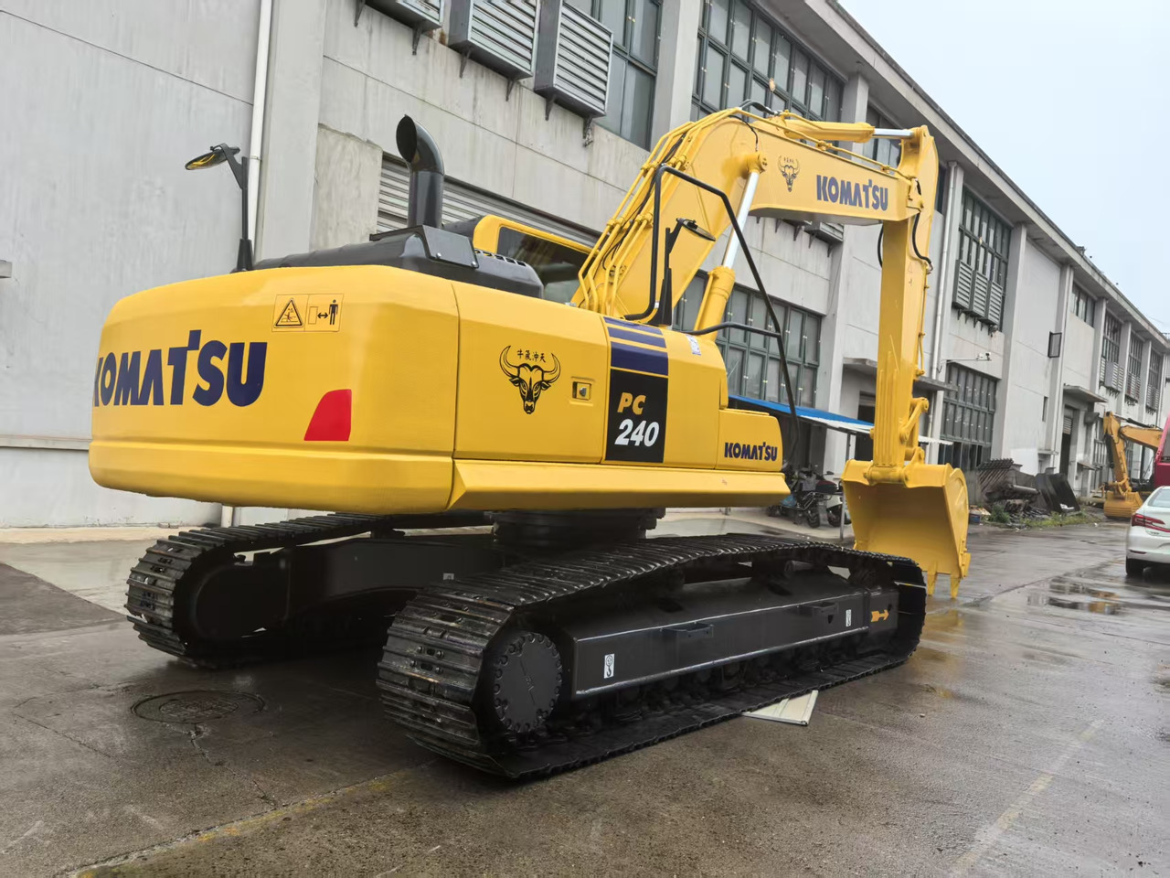 Leasing KOMATSU PC240LC-8M0 KOMATSU PC240LC-8M0: gambar 6