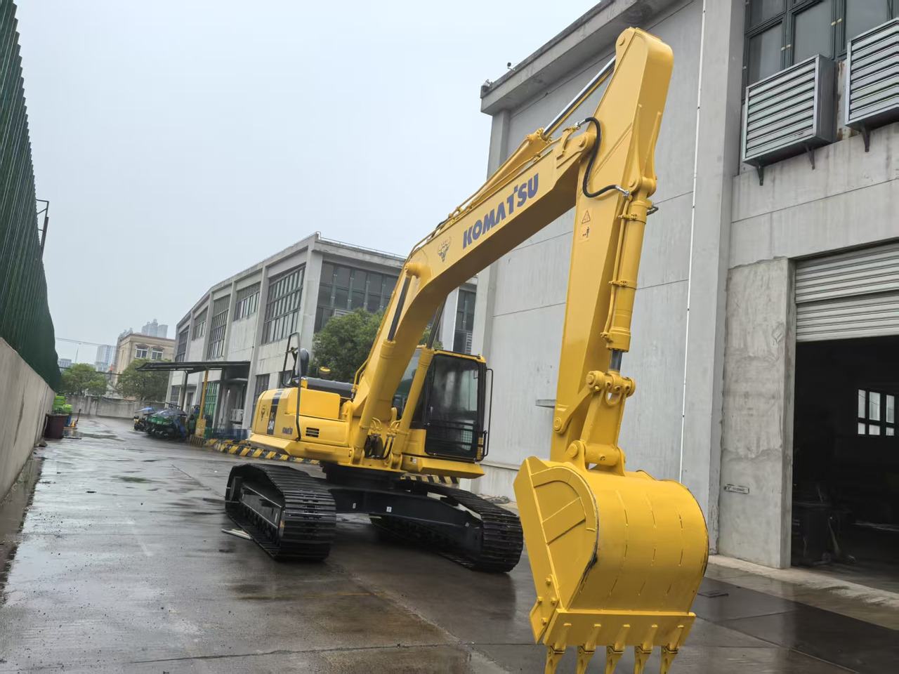 KOMATSU PC240LC-8M0 - Ekskavator perayap: gambar 2 KOMATSU PC240LC-8M0 - Ekskavator perayap: gambar 2