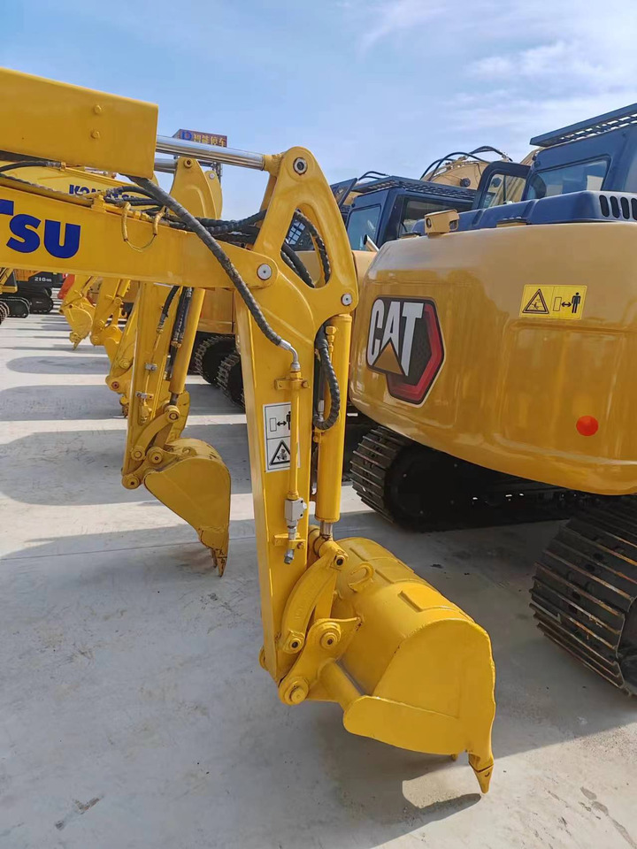 KOMATSU PC30 - Ekskavator perayap: gambar 2 KOMATSU PC30 - Ekskavator perayap: gambar 2