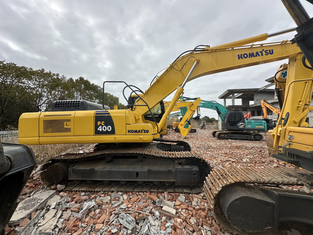 KOMATSU PC400-7 - Ekskavator perayap: gambar 2 KOMATSU PC400-7 - Ekskavator perayap: gambar 2