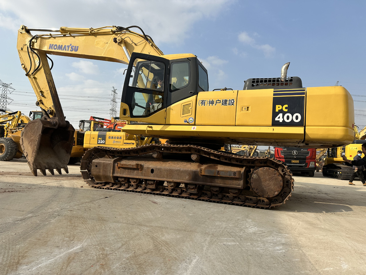 KOMATSU PC400-7 - Ekskavator perayap: gambar 2 KOMATSU PC400-7 - Ekskavator perayap: gambar 2