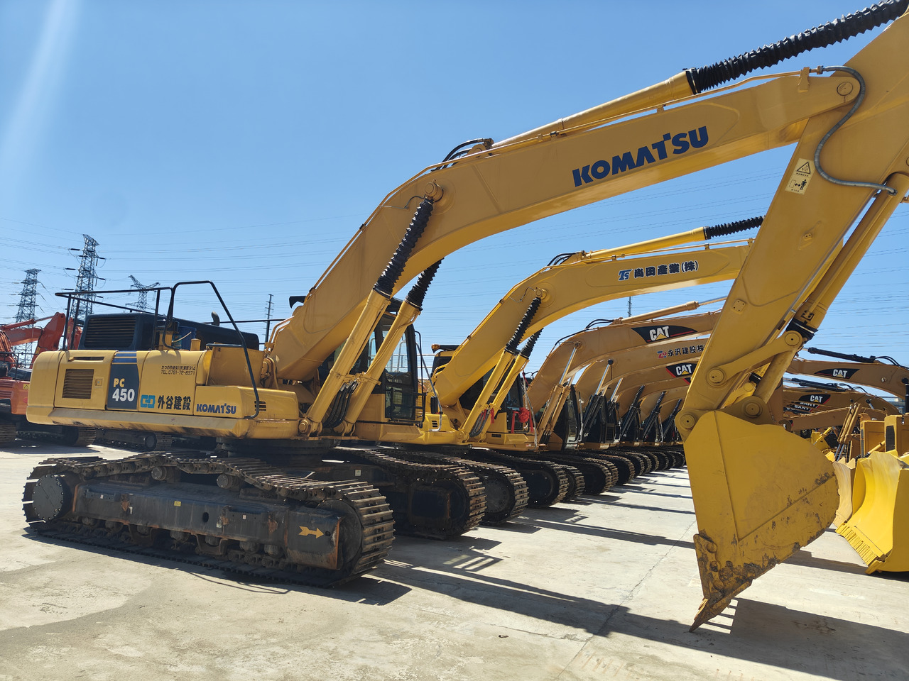 KOMATSU PC450-8 - Ekskavator perayap: gambar 2 KOMATSU PC450-8 - Ekskavator perayap: gambar 2