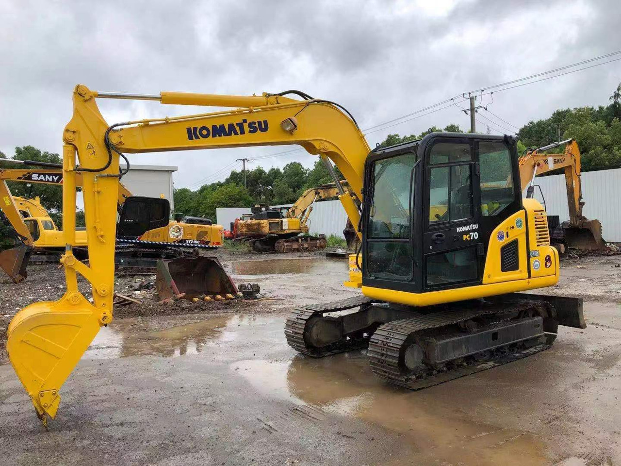 KOMATSU PC70-8 - Ekskavator perayap: gambar 1 KOMATSU PC70-8 - Ekskavator perayap: gambar 1