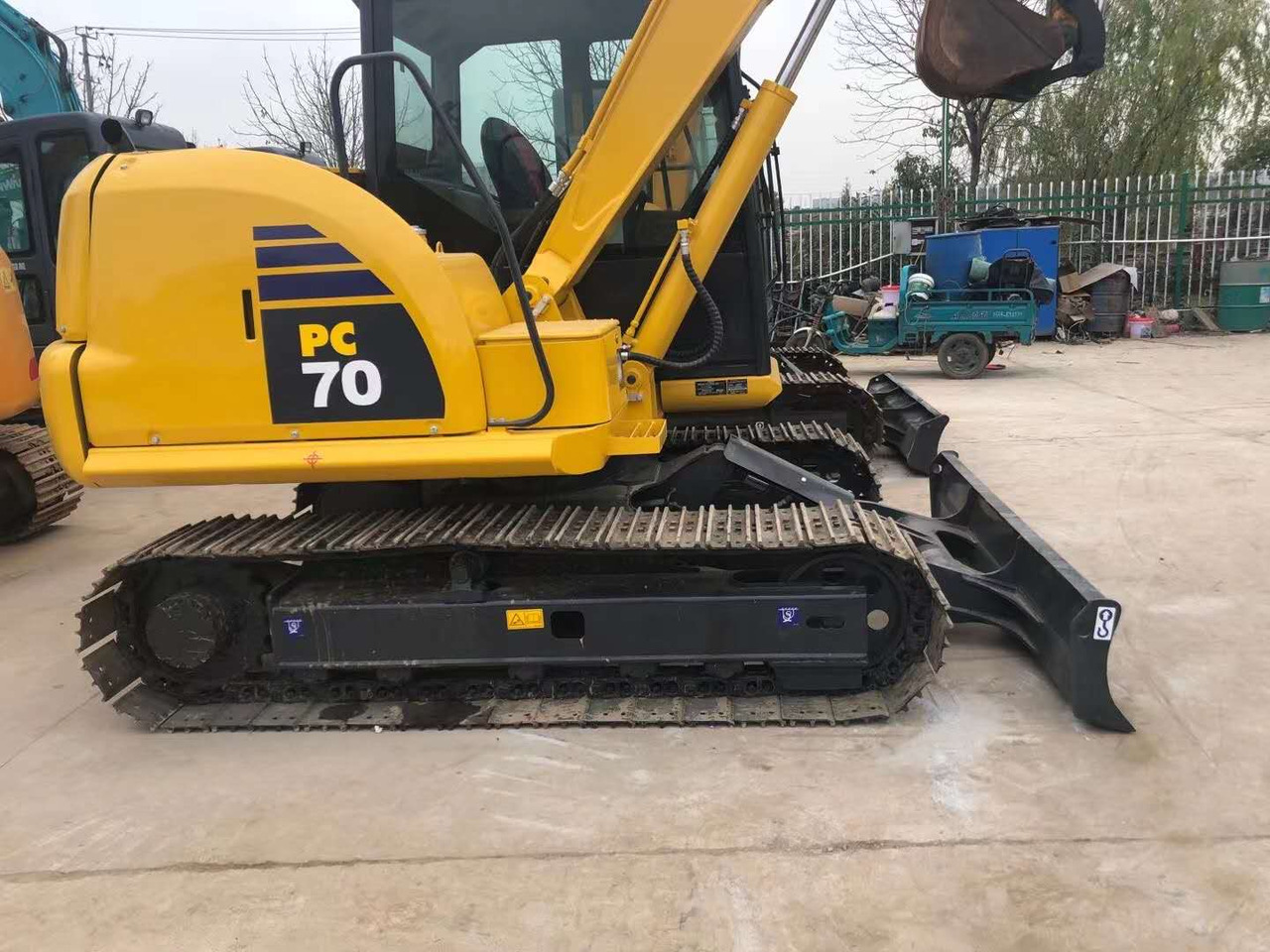 KOMATSU PC70-8 - Ekskavator perayap: gambar 3 KOMATSU PC70-8 - Ekskavator perayap: gambar 3